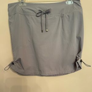 Green Tea Gray Skort. Size L.